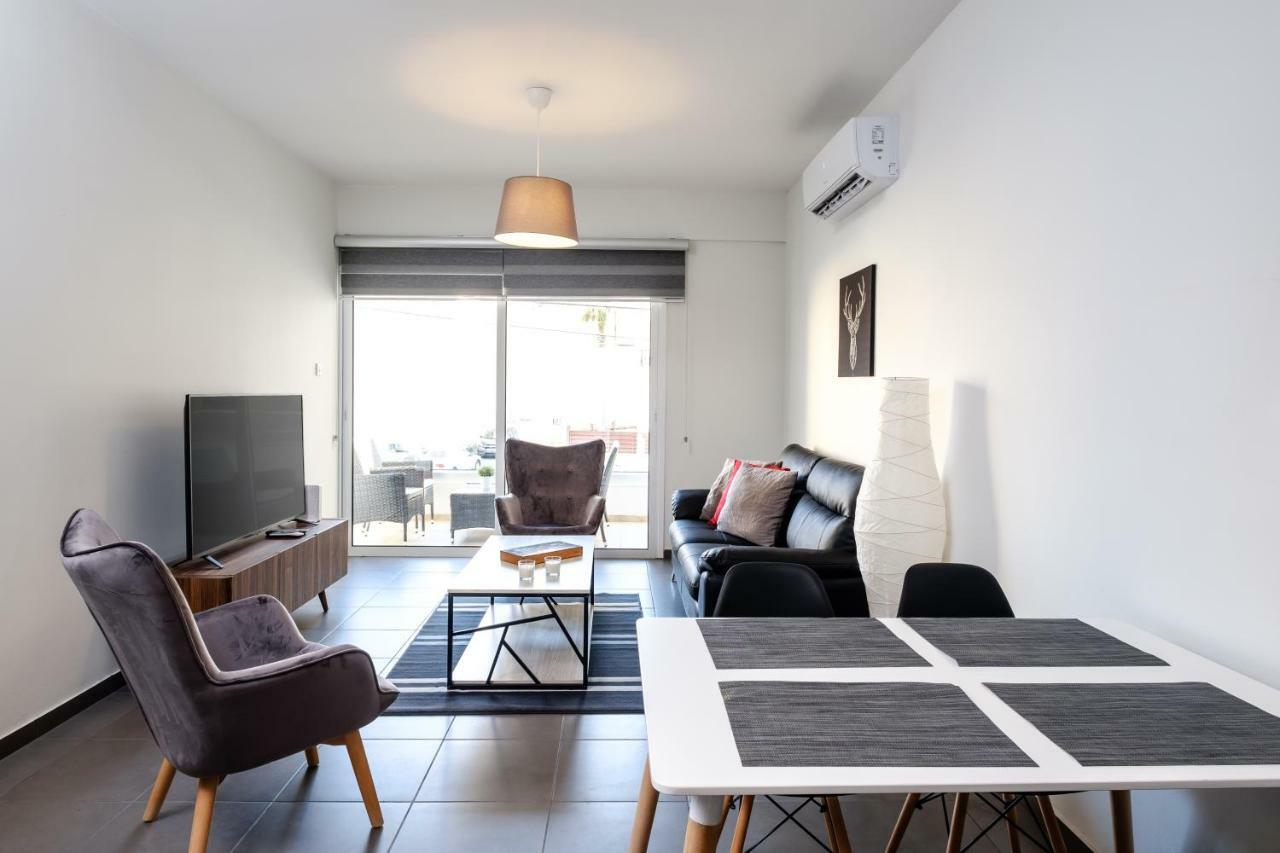 Book Me Now Central Flat Apartment ลาร์นาคา ภายนอก รูปภาพ