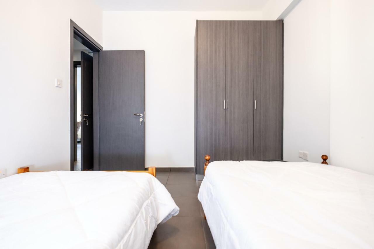 Book Me Now Central Flat Apartment ลาร์นาคา ภายนอก รูปภาพ